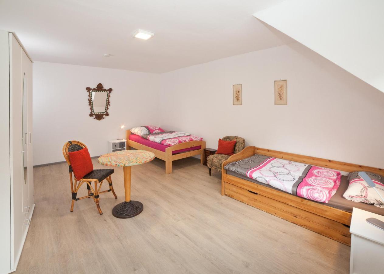 Haus Haas Zimmer&Fewo Daire Lauda-Königshofen Dış mekan fotoğraf